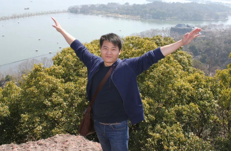 盤網互聯團隊均是來自各個行業的優秀人才組成，對于網站策劃、設計、推廣擁有豐富的經驗！
